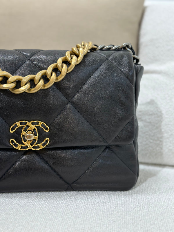 Chanel 19 Medium Flap Bag in Black Lambskin Mixed Metal Hardware