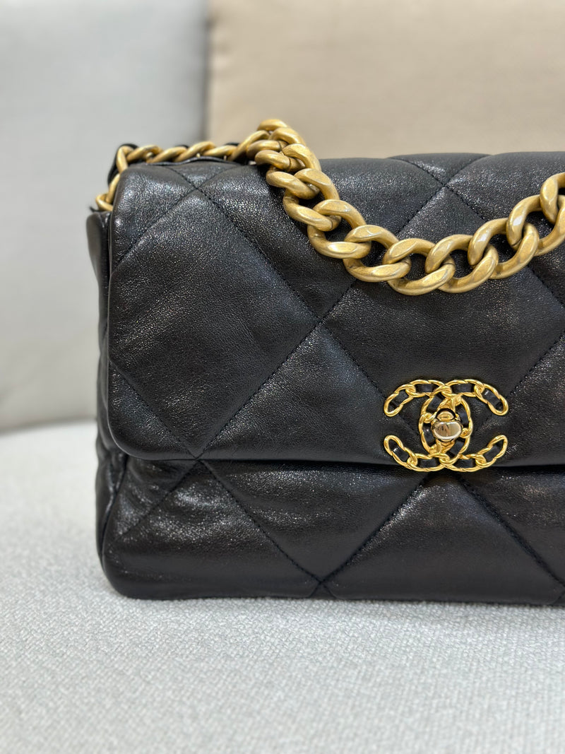 Chanel 19 Medium Flap Bag in Black Lambskin Mixed Metal Hardware